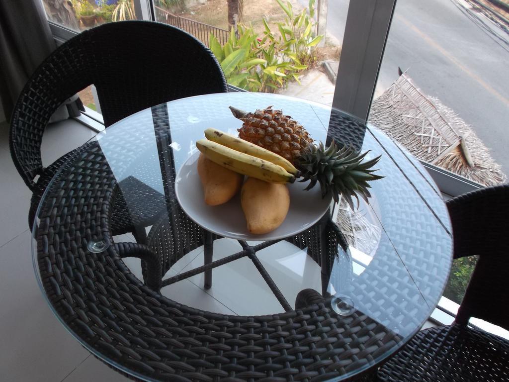 But Different Phuket Boutique Hotel Nai Harn Exterior photo