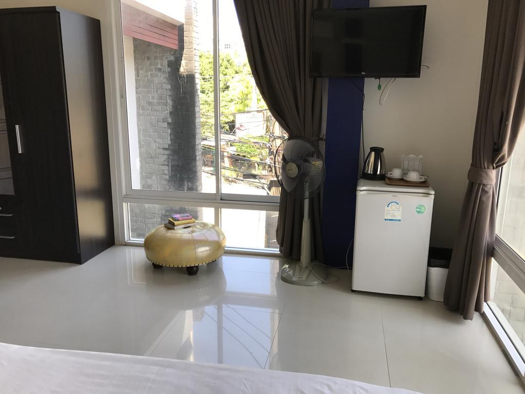 But Different Phuket Boutique Hotel Nai Harn Exterior photo