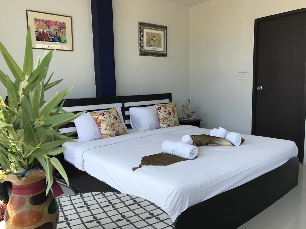 But Different Phuket Boutique Hotel Nai Harn Exterior photo