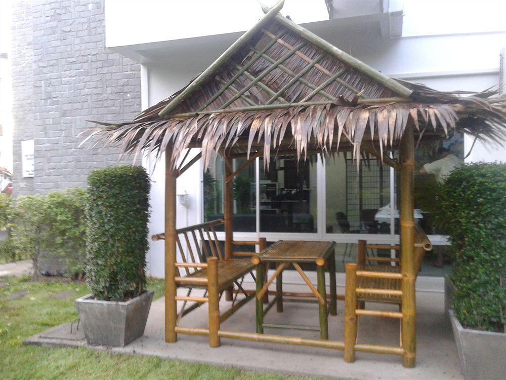 But Different Phuket Boutique Hotel Nai Harn Exterior photo