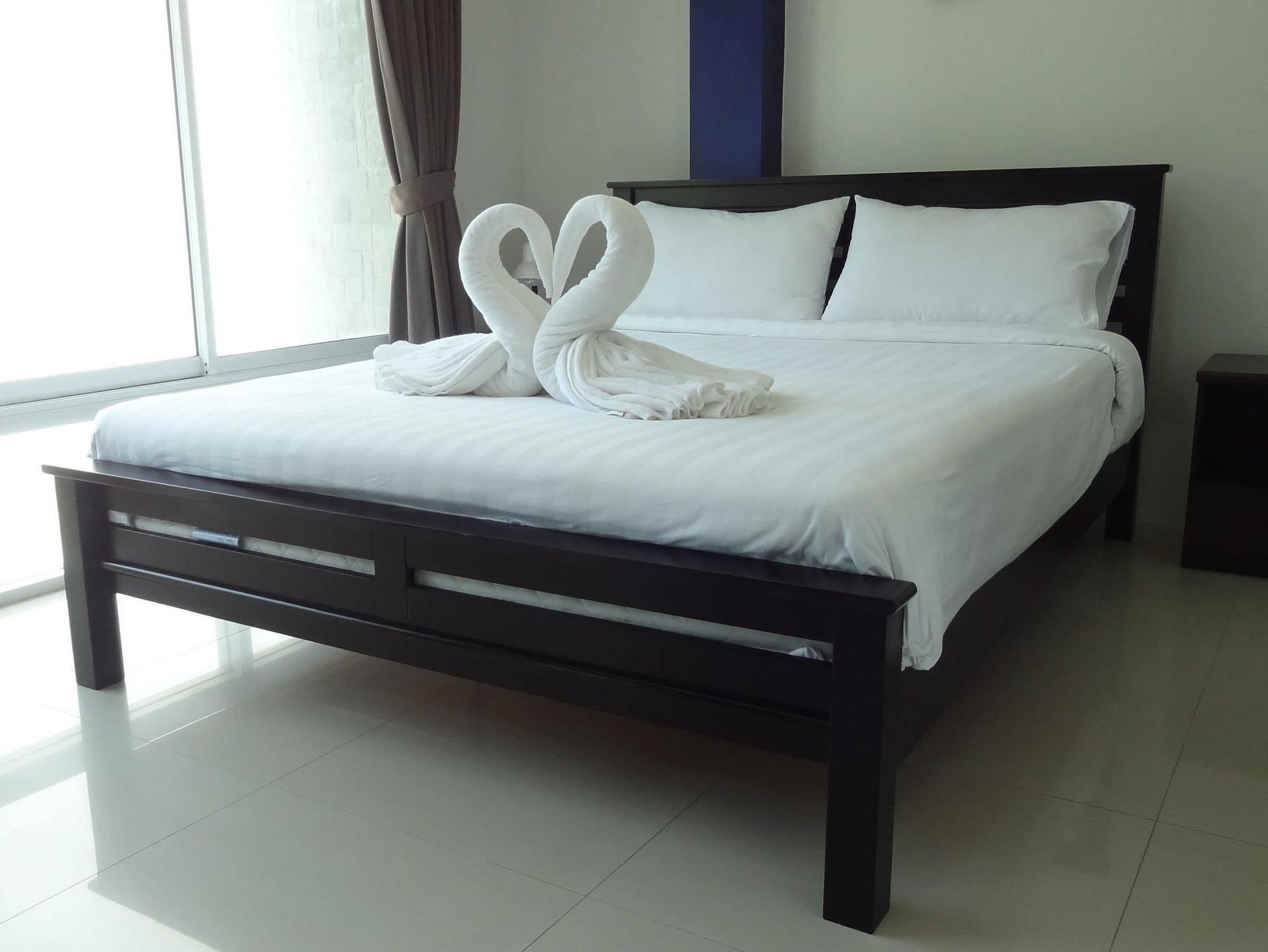 But Different Phuket Boutique Hotel Nai Harn Exterior photo